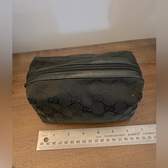 Gucci CC Canvas Pouch - Picture 9 of 10